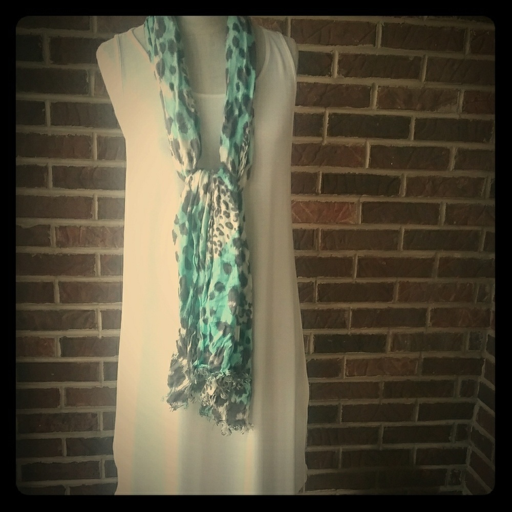 Zenna Premium Dress NWOT